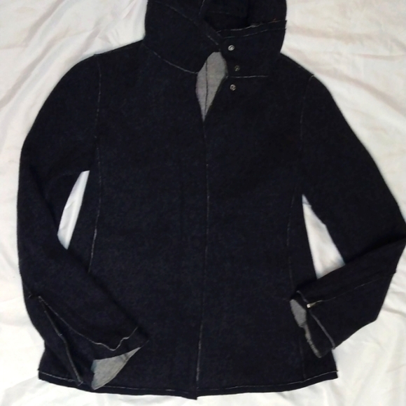 NWOT ARMANI COLLEZIONI WOMAN'S HOODED JACKET - Picture 9 of 9